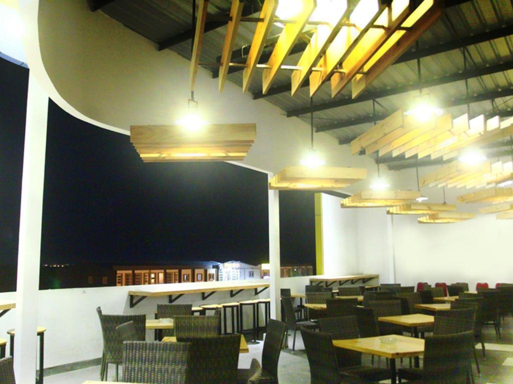 Dragon Inn Kendari Luaran gambar