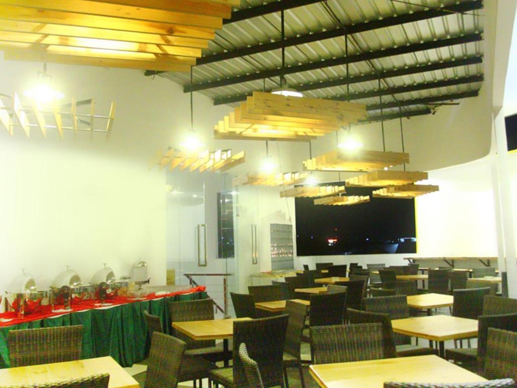 Dragon Inn Kendari Luaran gambar